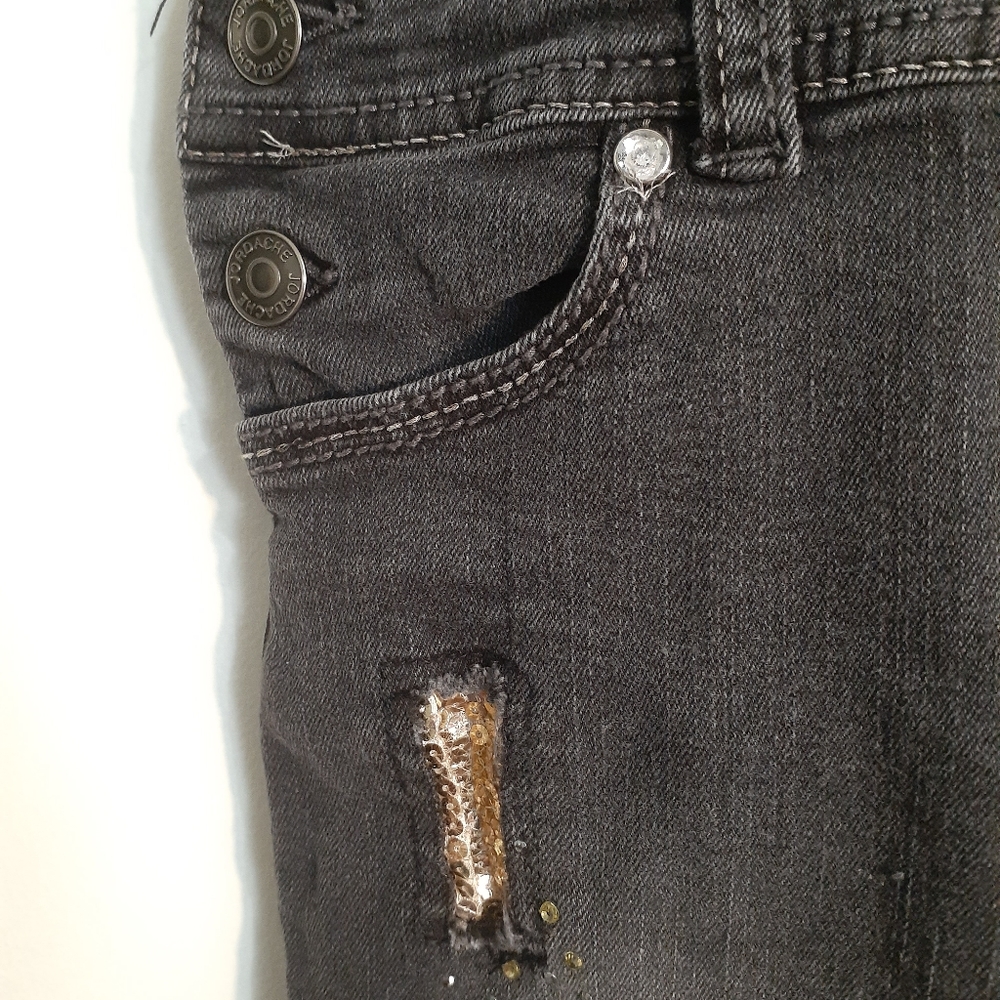Jeans - Picture 8 of 8